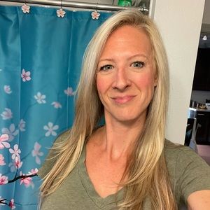 Meet your Posher, Caroline